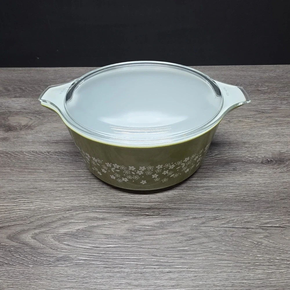 Pyrex Round Casserole Dish (475B) W/Lid (475) 2.5Q - Crazy Daisy/Spring Blossom